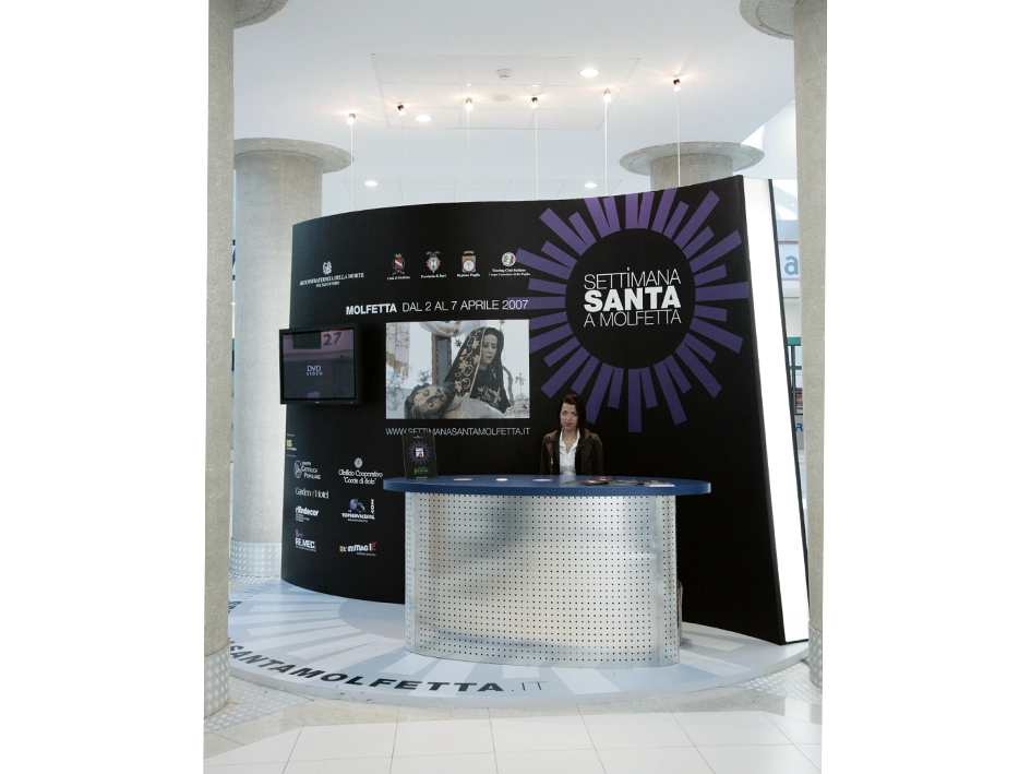 Bari Airport / the exhibition stand