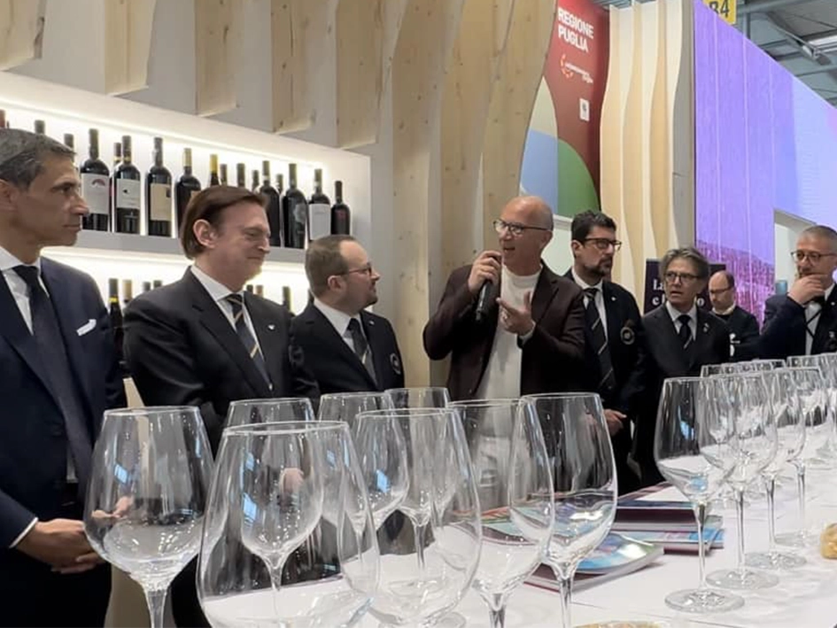 march 2023 / Verona / Vinitaly with the sommelier association of apulia